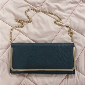 Aldo clutch